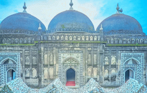 কিশোরগঞ্জের ইটনায় রহস্যে ঘেরা ৪২৫ বছরের পুরনো গায়েবি মসজিদ